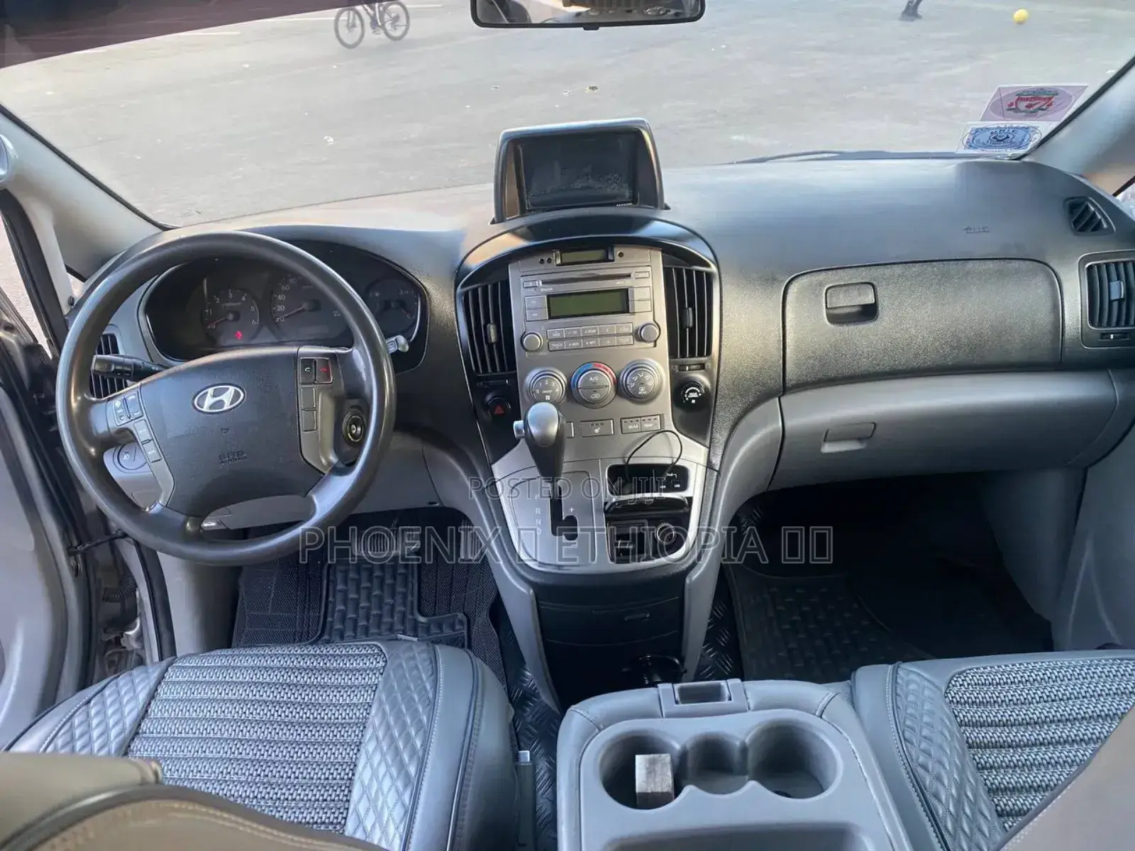 Hyundai H200 2015 Silver
