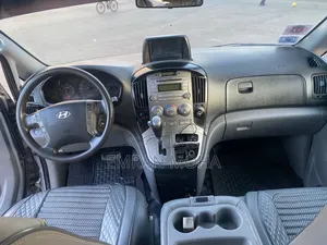 Hyundai Starex 2015 Silver