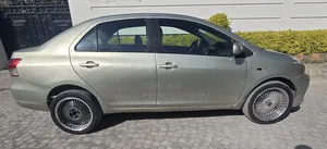 Toyota Yaris 1.3 VVT-i 2007 Gold