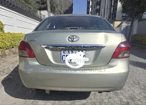 Toyota Yaris 1.3 VVT-i 2007 Gold