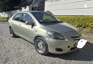 Toyota Yaris 1.3 VVT-i 2007 Gold