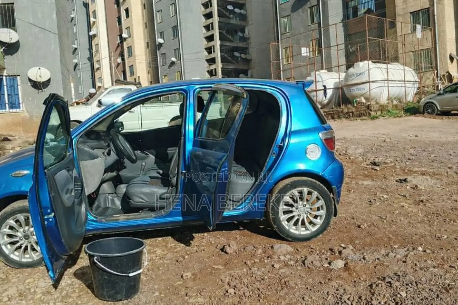 Toyota Vitz 2001 Blue