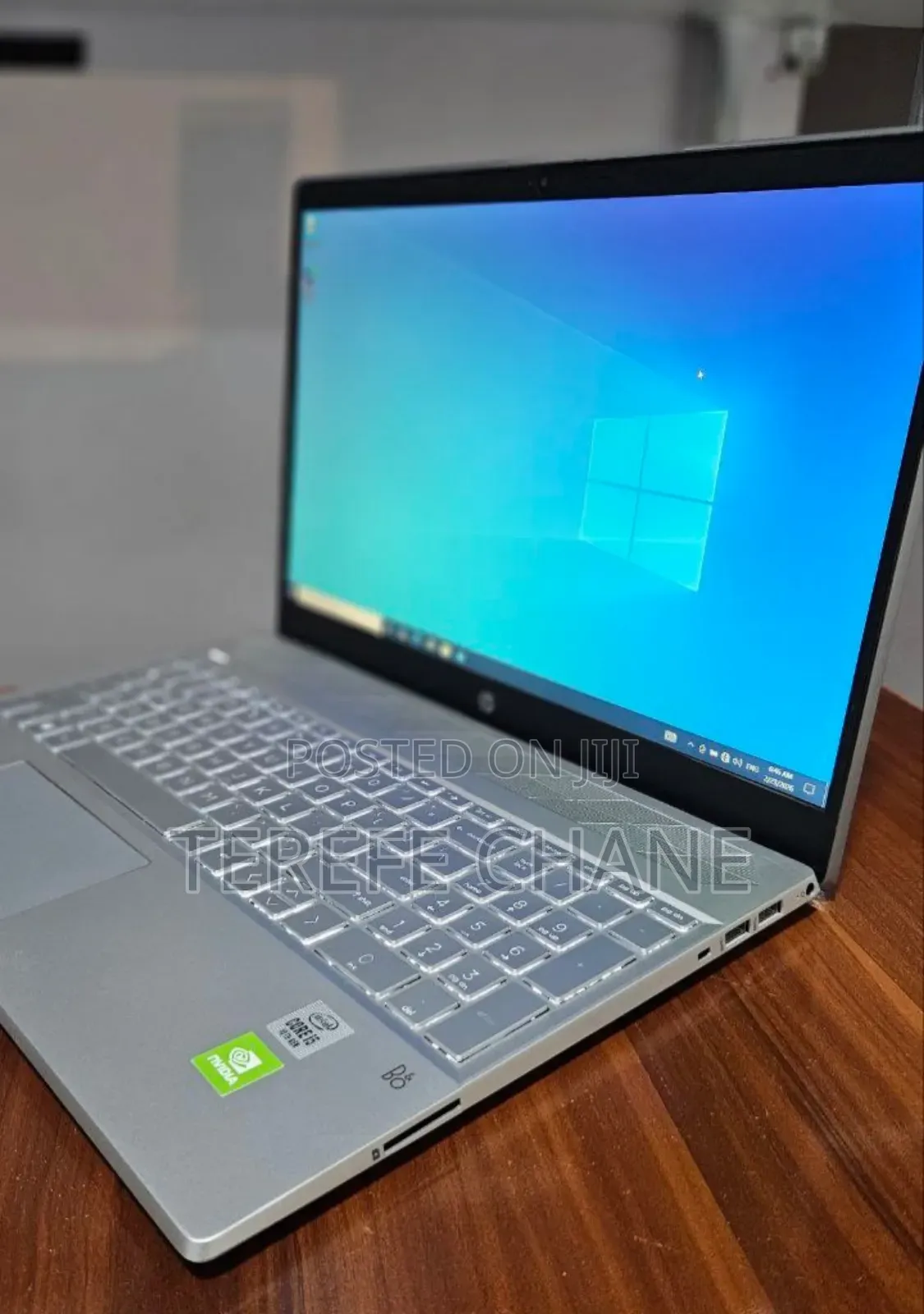New Laptop HP Pavilion 15 8GB Intel Core i5 SSD 256GB
