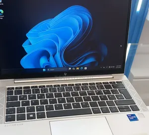 New Laptop HP EliteBook 830 G8 16GB Intel Core i7 SSD 512GB