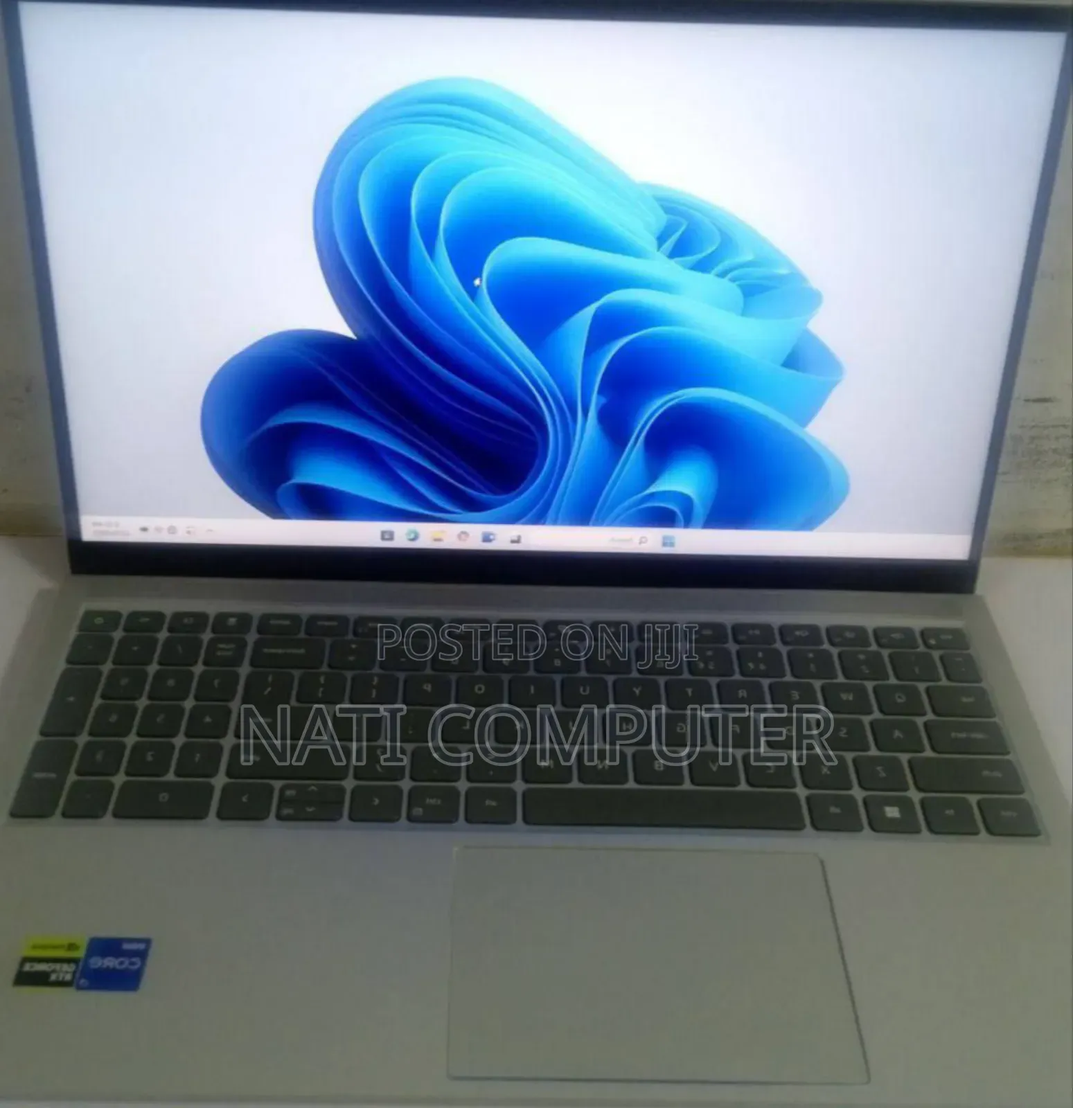 New Laptop Dell Inspiron 15 16GB Intel Core i7 SSHD (Hybrid) 512GB