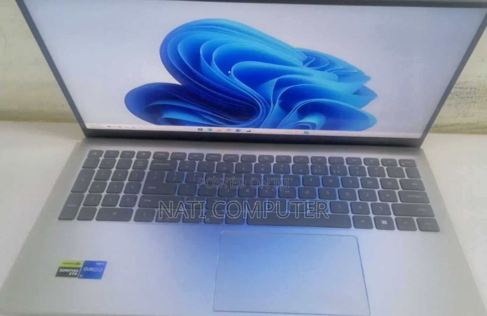 New Laptop Dell Inspiron 15 16GB Intel Core i7 SSHD (Hybrid) 512GB