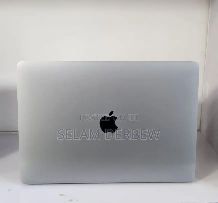 New Laptop Apple MacBook Pro 2019 8GB Intel Core i5 SSD 256GB
