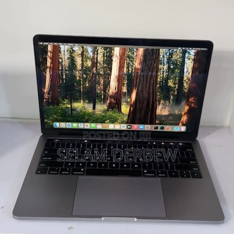 New Laptop Apple MacBook Pro 2019 8GB Intel Core i5 SSD 256GB