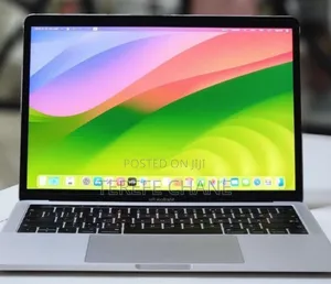 New Laptop Apple MacBook 2018 8GB Intel Core i5 SSD 256GB