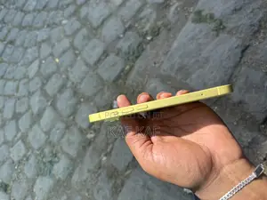 Apple iPhone 14 128 GB Yellow