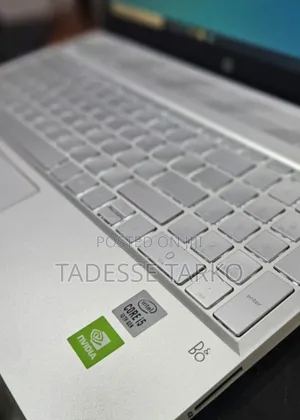 New Laptop HP Pavilion 15 8GB Intel Core i5 SSD 256GB