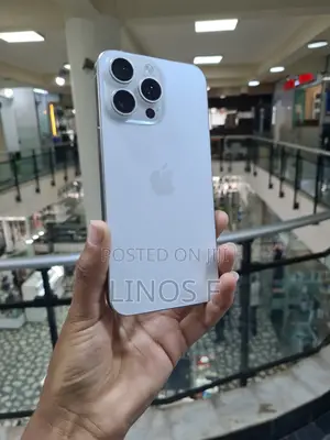 Apple iPhone 15 Pro Max 256 GB White