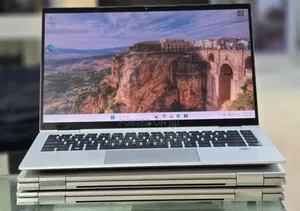 New Laptop HP EliteBook x360 1040 G7 16GB Intel Core i7 SSD 512GB