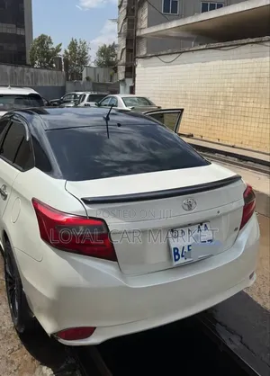 Toyota Yaris 2014 White