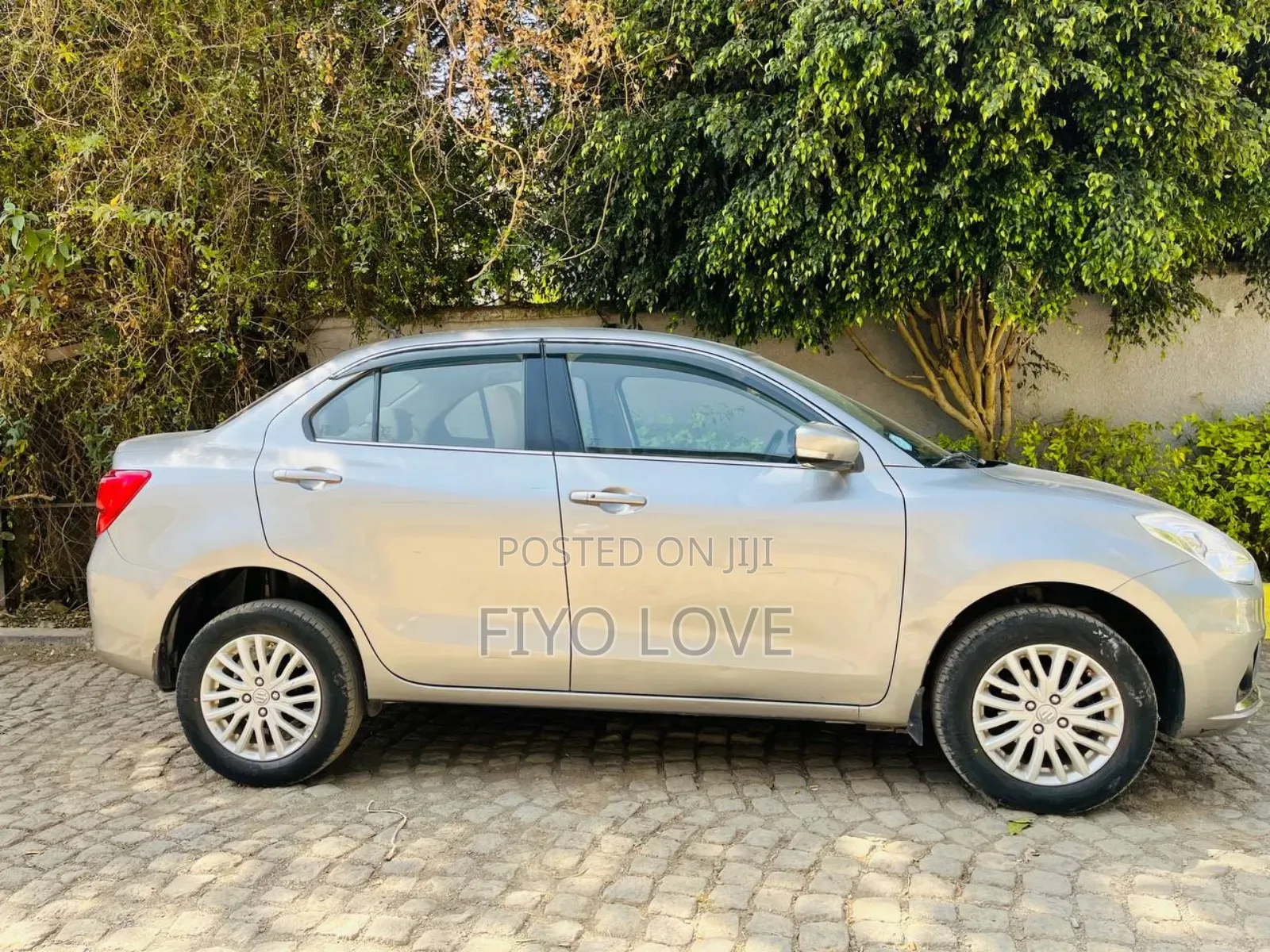 Suzuki Dzire 2022 Silver