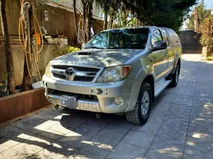 Toyota Hilux 2008 Gold