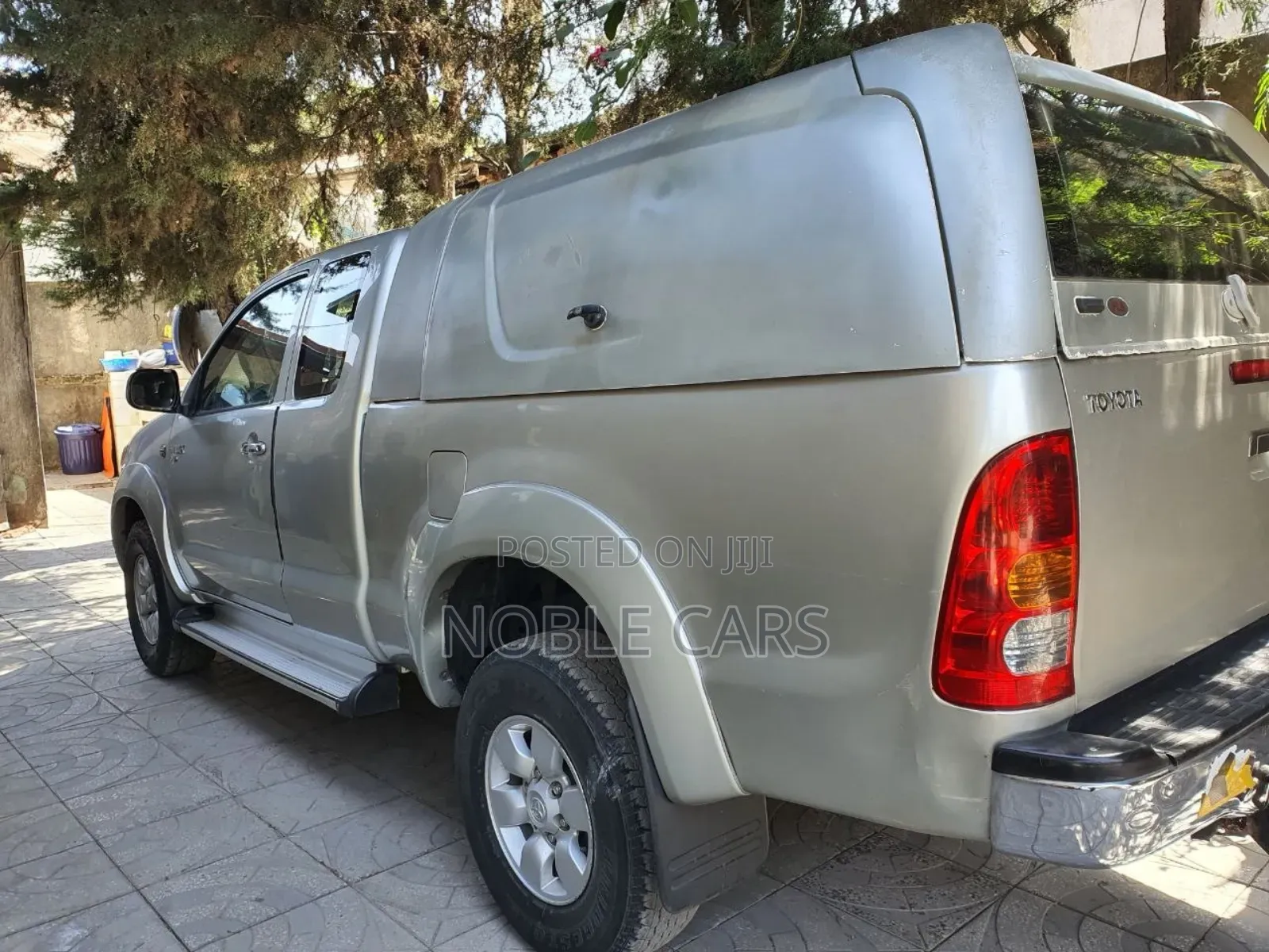 Toyota Hilux 2008 Gold