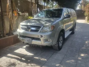 Toyota Hilux 2008 Gold