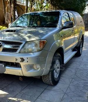Toyota Hilux 2008 Gold