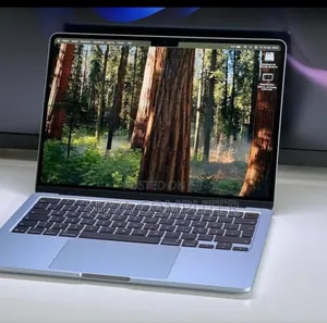 New Laptop Apple MacBook Air 2025 M4 15-inch 16GB Apple M4 SSD 256GB