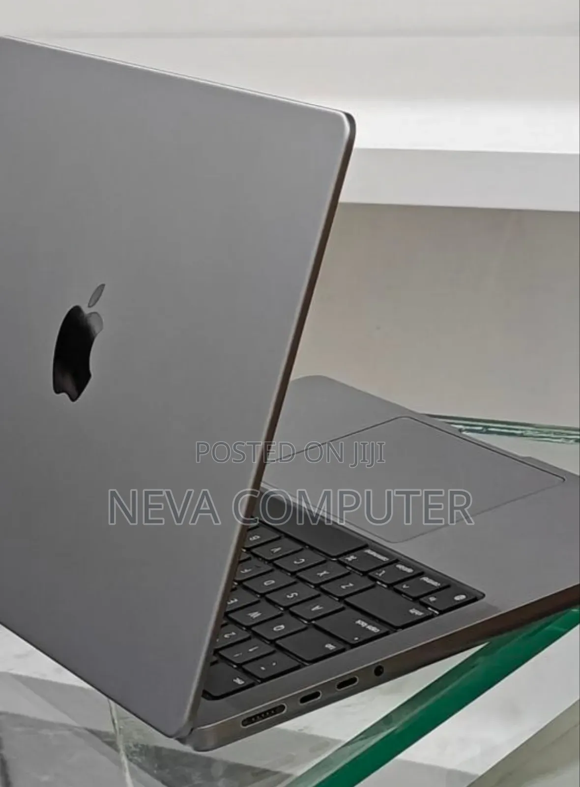 New Laptop Apple MacBook Pro 2023 M3 14-inch 8GB Apple M3 Pro SSD 512GB