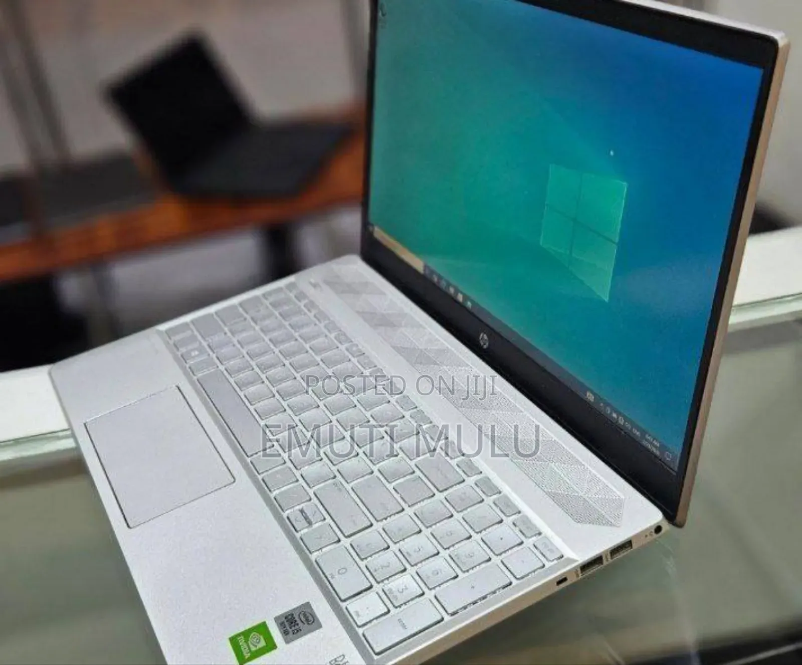 New Laptop HP Pavilion 15 8GB Intel Core i5 SSD 256GB