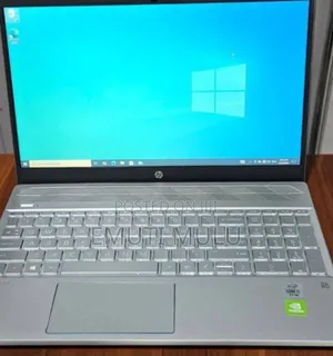 New Laptop HP Pavilion 15 8GB Intel Core i5 SSD 256GB