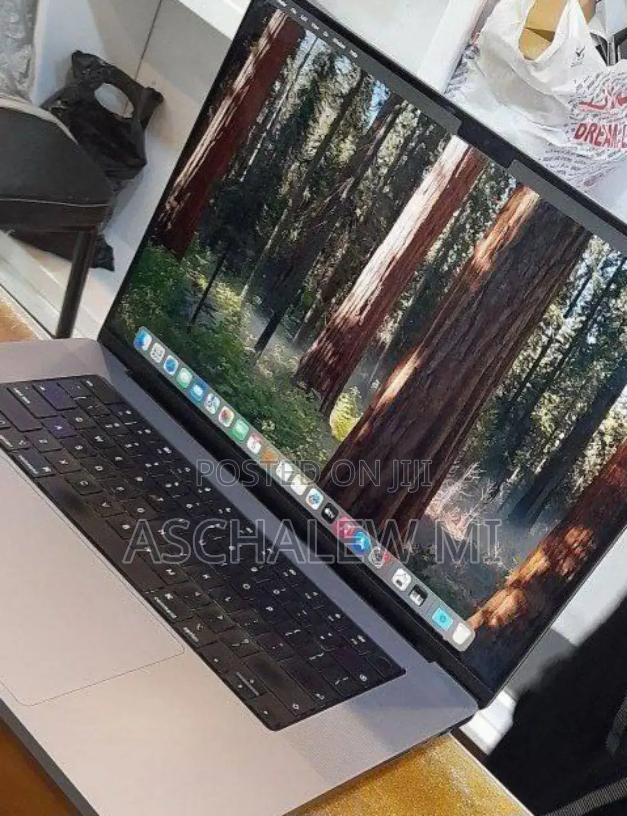 New Laptop Apple MacBook Pro M1 16GB Apple M1 Pro SSD 1T