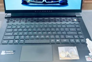 New Laptop Alienware M15 r3 24GB AMD Ryzen 9 SSD 1T