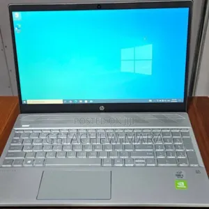 New Laptop HP Pavilion 15 8GB Intel Core i5 SSD 256GB