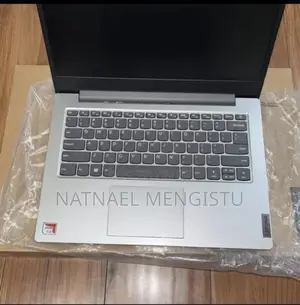 Laptop Lenovo A7 4GB Intel Core i5 SSD 640GB