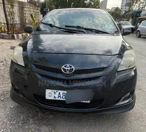 Toyota Belta 2008 Gray