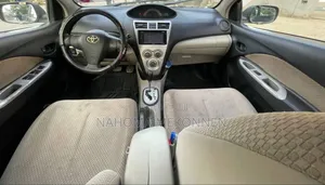 Toyota Belta 2008 Gray