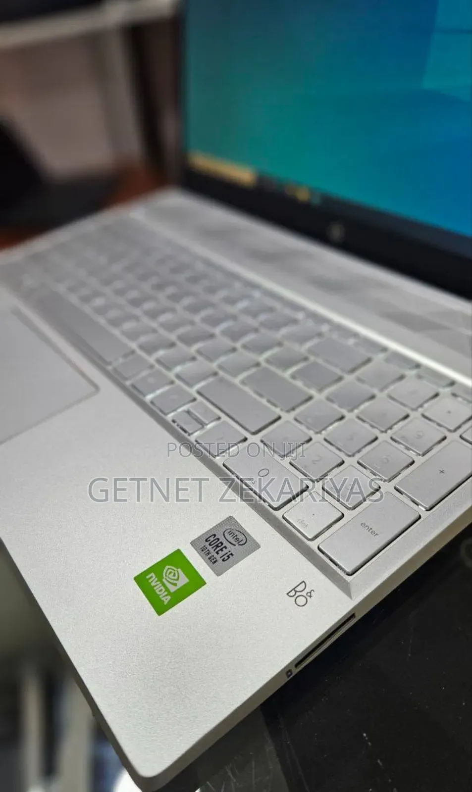 New Laptop HP Pavilion 15 8GB Intel Core i5 SSD 256GB