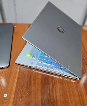 New Laptop HP Pavilion 15 8GB Intel Core i5 SSD 256GB