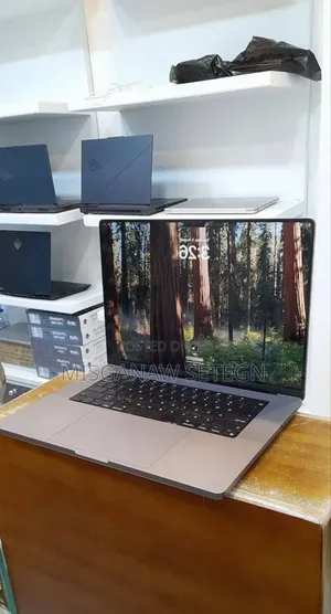 New Laptop Apple MacBook Pro M1 16GB Apple M1 SSD 1T