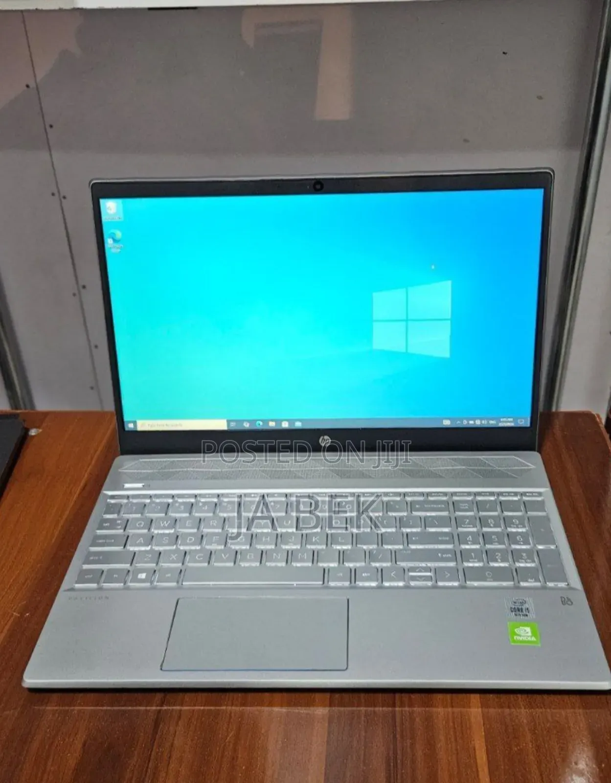 New Laptop HP Pavilion 15 8GB Intel Core i5 SSD 256GB