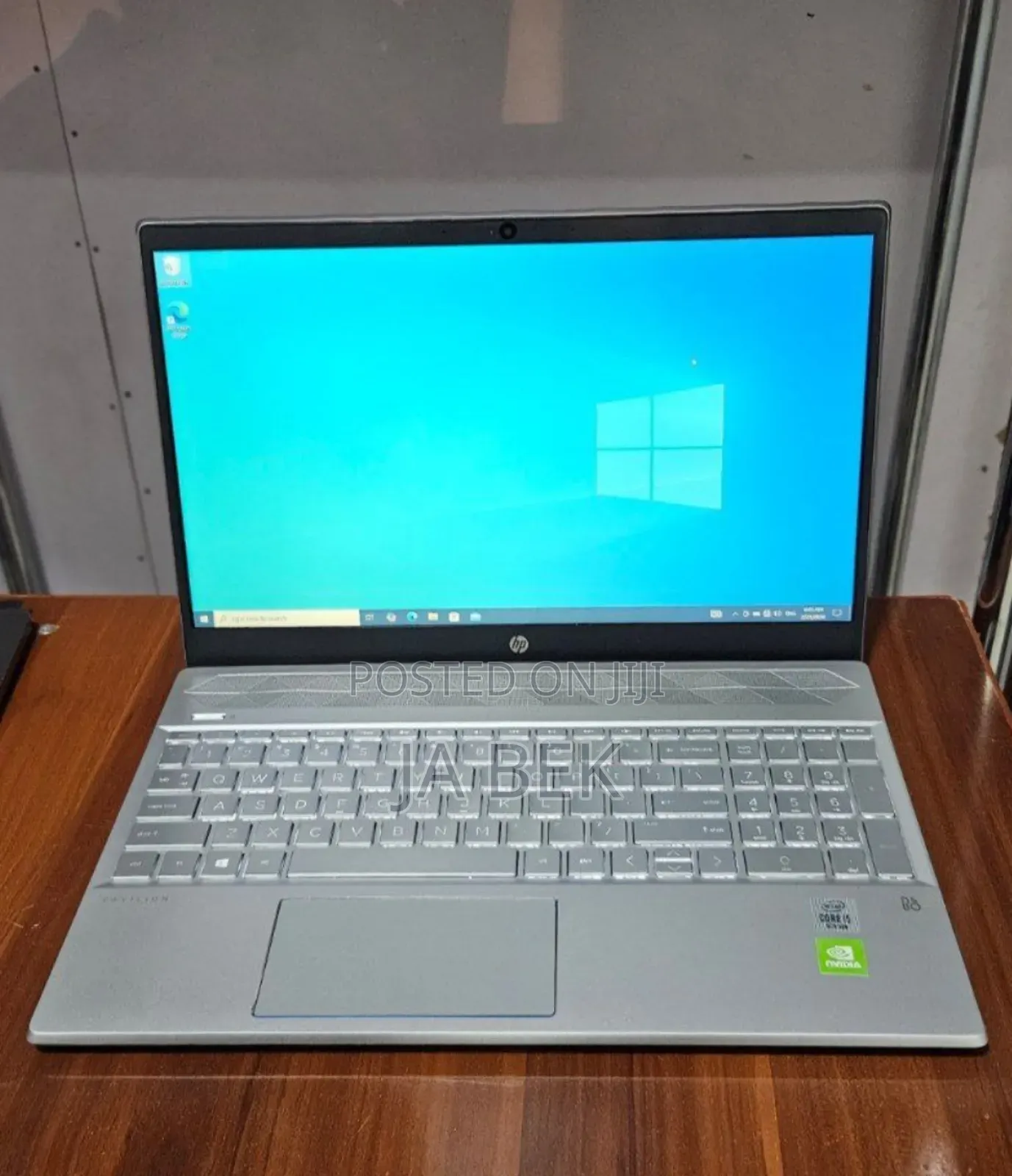 New Laptop HP Pavilion 15 8GB Intel Core i5 SSD 256GB