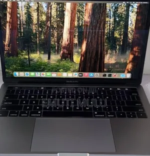 New Laptop Apple MacBook Pro 2019 8GB Intel Core i5 SSD 256GB
