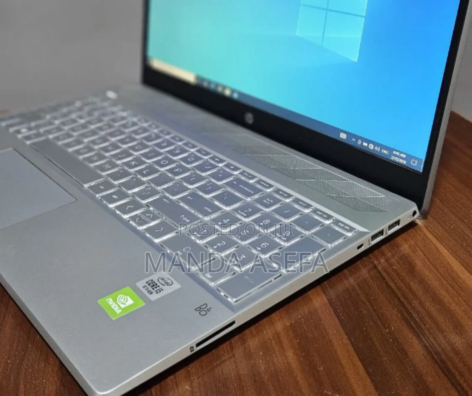 New Laptop HP Pavilion 15 8GB Intel Core i5 SSD 256GB