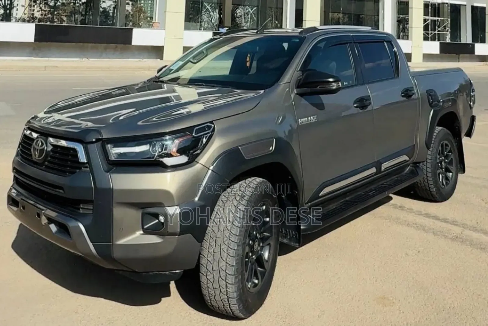 Toyota Hilux 2021 Gold