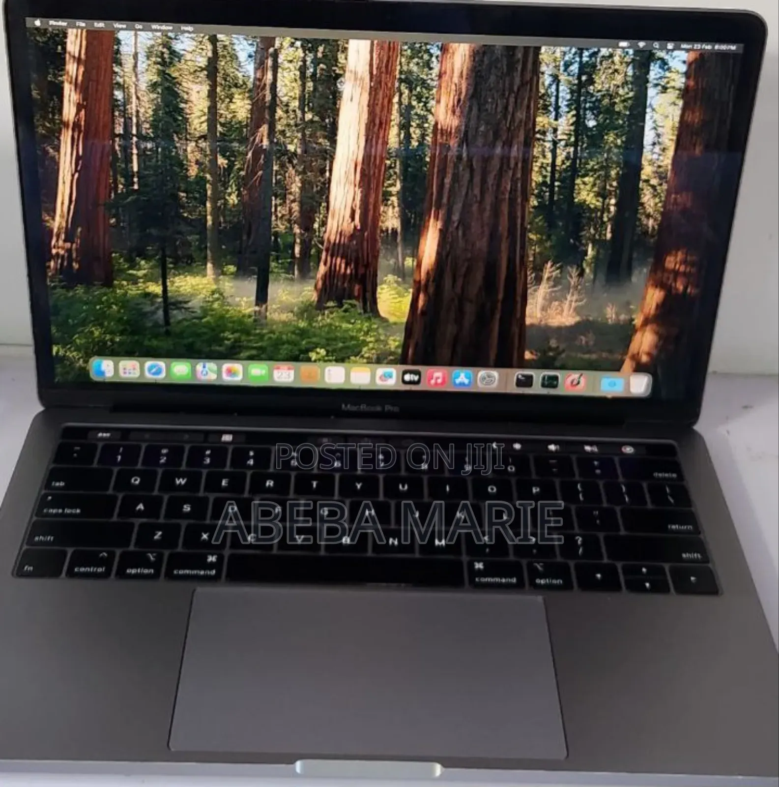 New Laptop Apple MacBook Pro 2019 8GB Intel Core i5 SSD 256GB