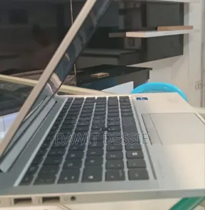 New Laptop HP EliteBook 840 G8 16GB Intel Core i5 SSD 512GB