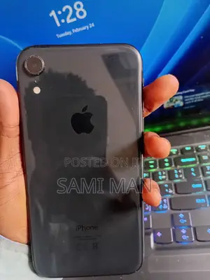 Apple XR 64 GB Black