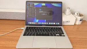 Laptop Apple MacBook Pro 2020 16GB Intel Core i5 SSD 256GB