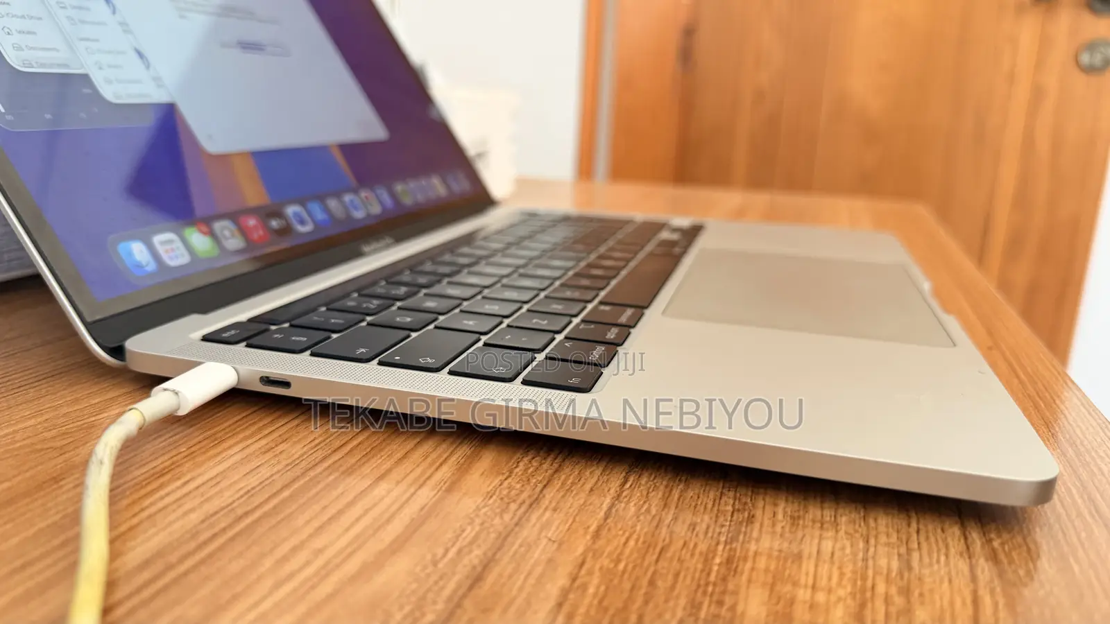 Laptop Apple MacBook Pro 2020 16GB Intel Core i5 SSD 256GB