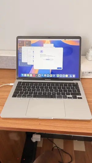Laptop Apple MacBook Pro 2020 16GB Intel Core i5 SSD 256GB