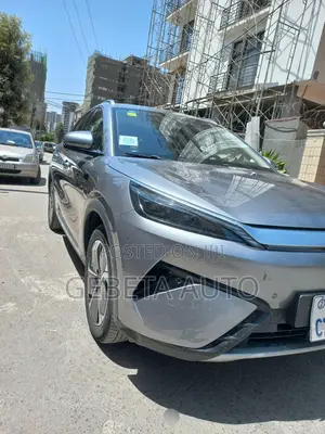 BYD Yuan Up 2025 Silver