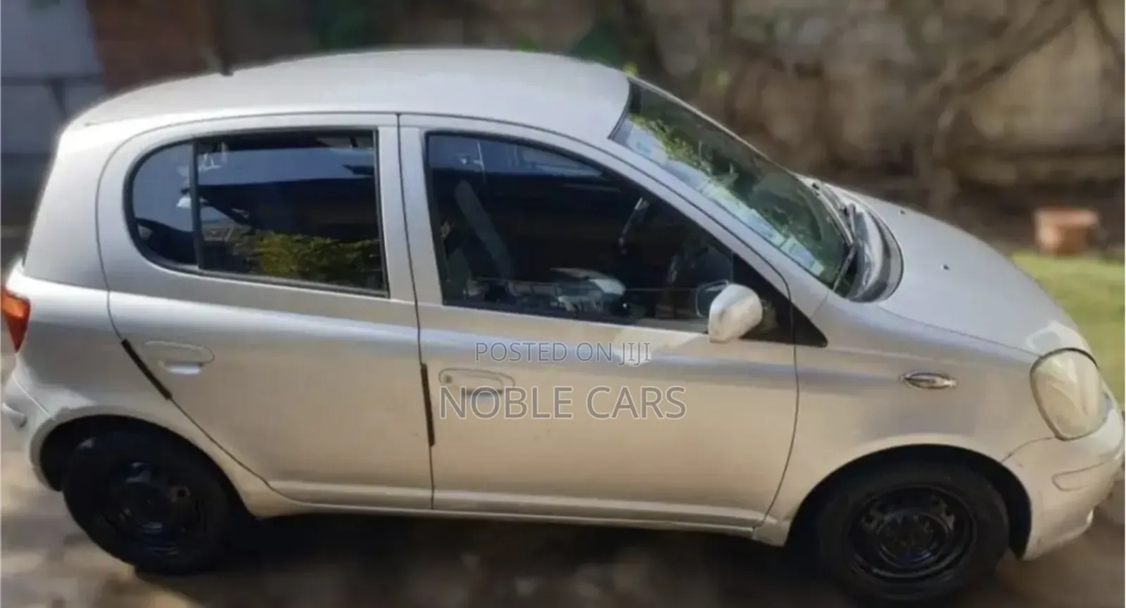 Toyota Vitz 2004 Gold