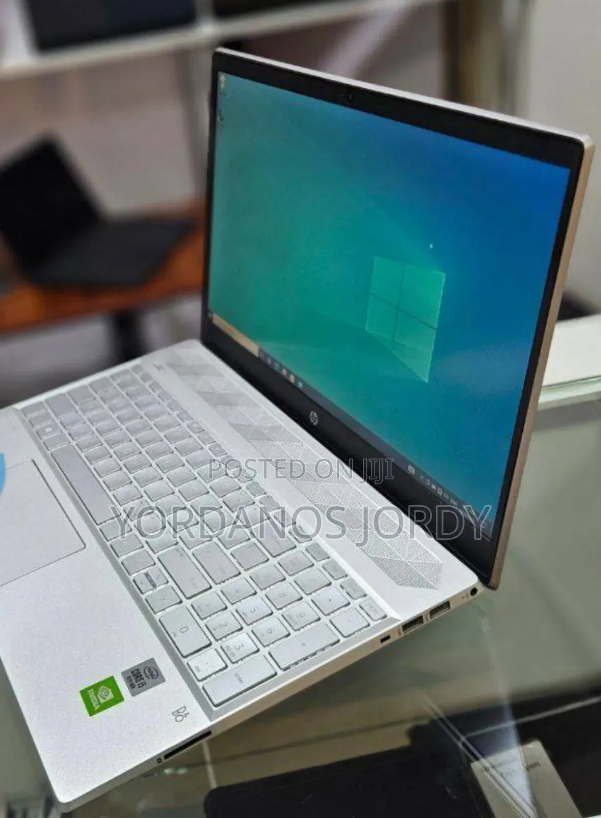 New Laptop HP Pavilion 15 8GB Intel Core i5 SSD 256GB